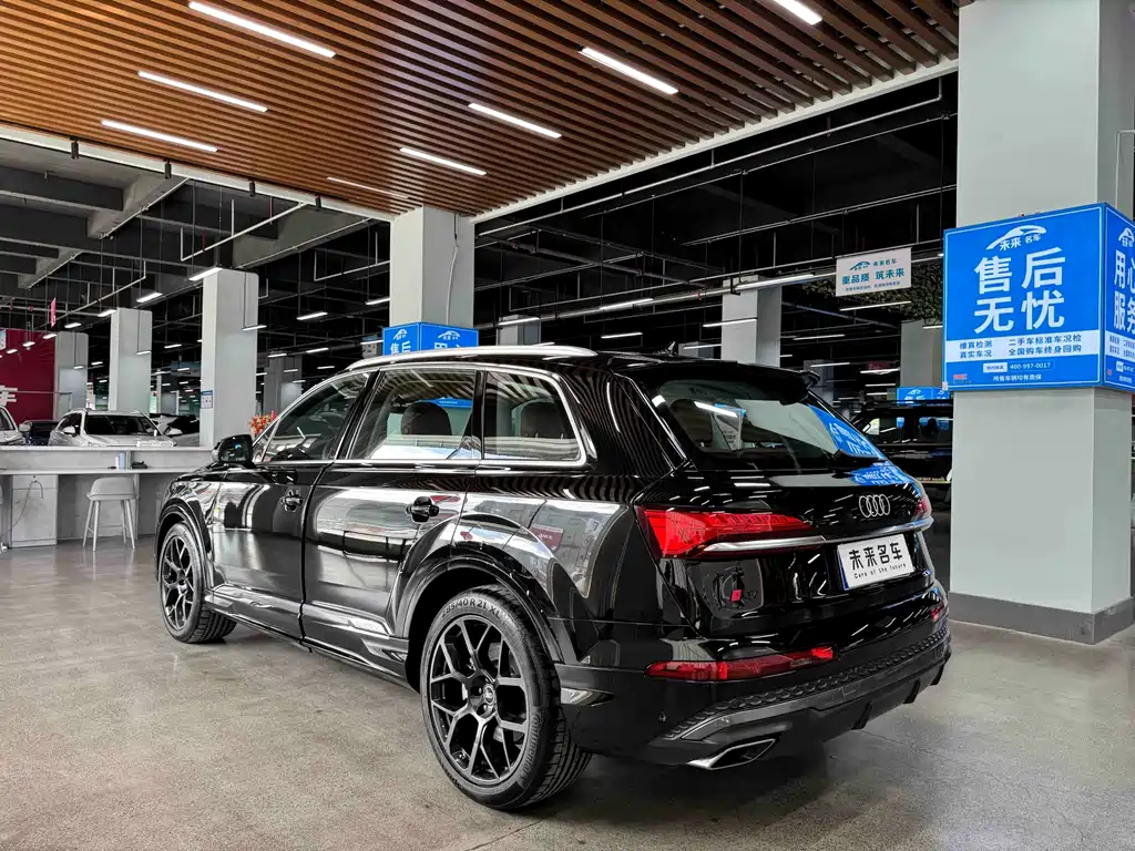 Audi Q7 2025 — фото 14