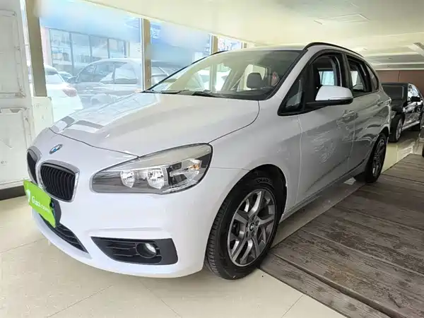 BMW 2 Series Station Wagon 2015