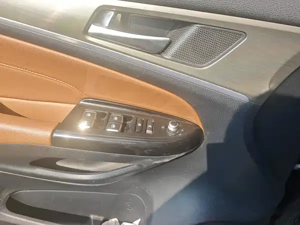 Changan CS95 2017