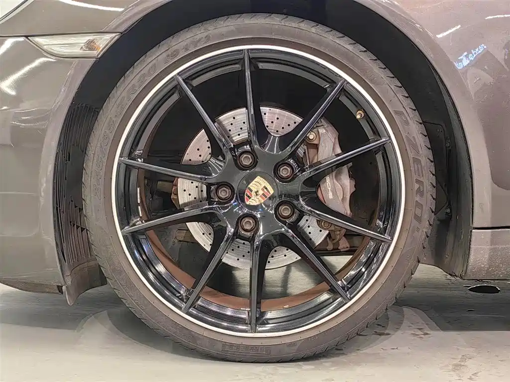 Porsche 911 2013 — фото 10