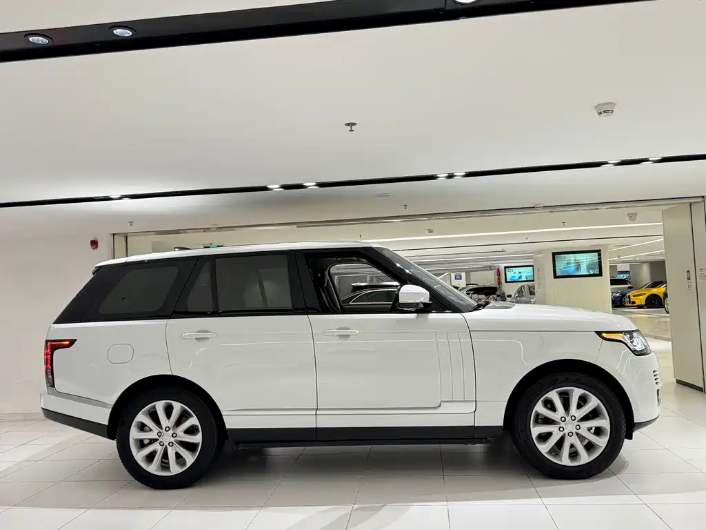 Land Rover Range Rover 2018 — фото 7
