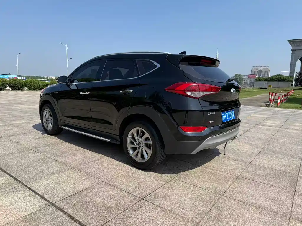 Hyundai Tucson 2017 — фото 9
