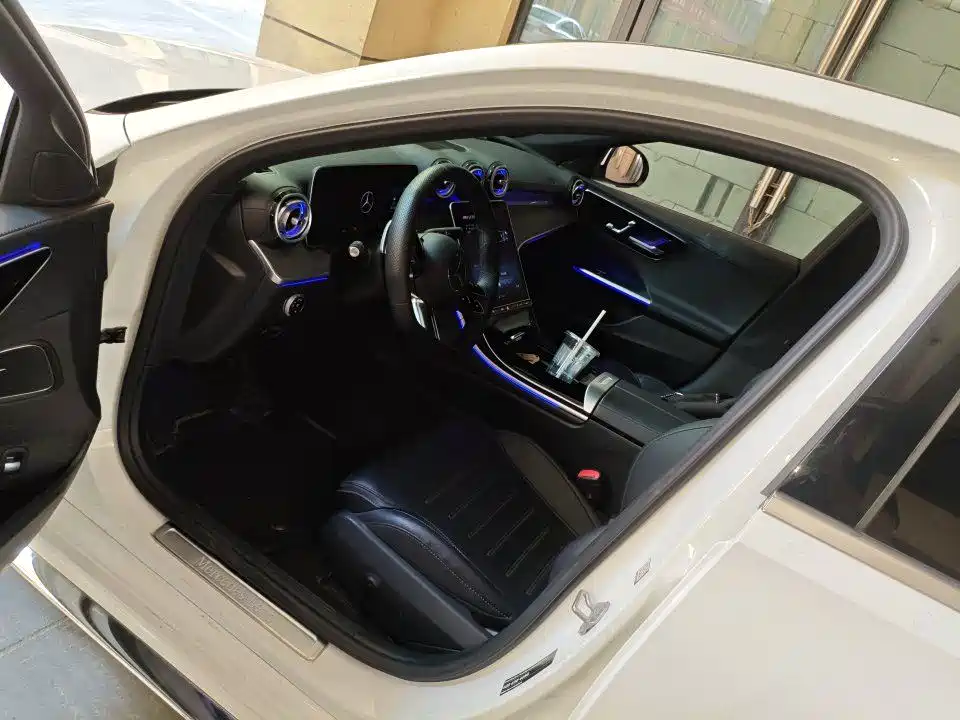 Mercedes-Benz C-Class 2023 — фото 3