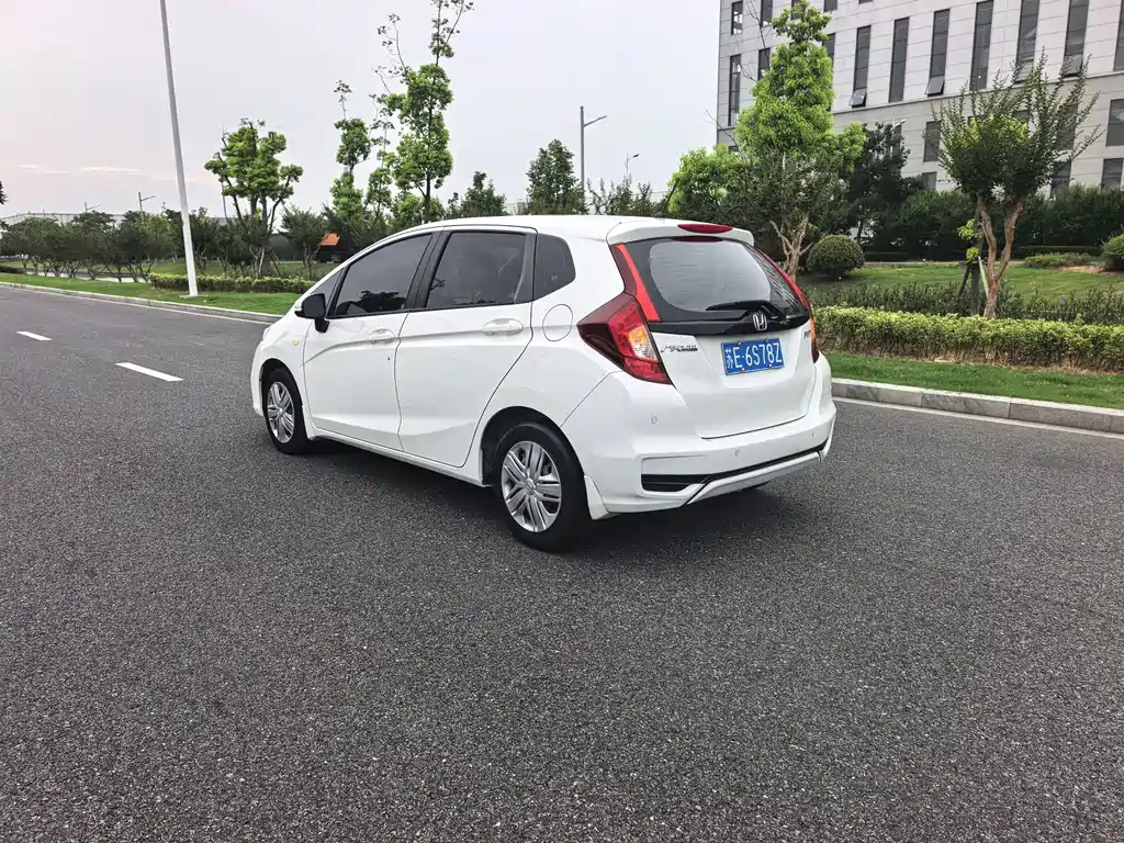 Honda Fit 2018 — фото 13