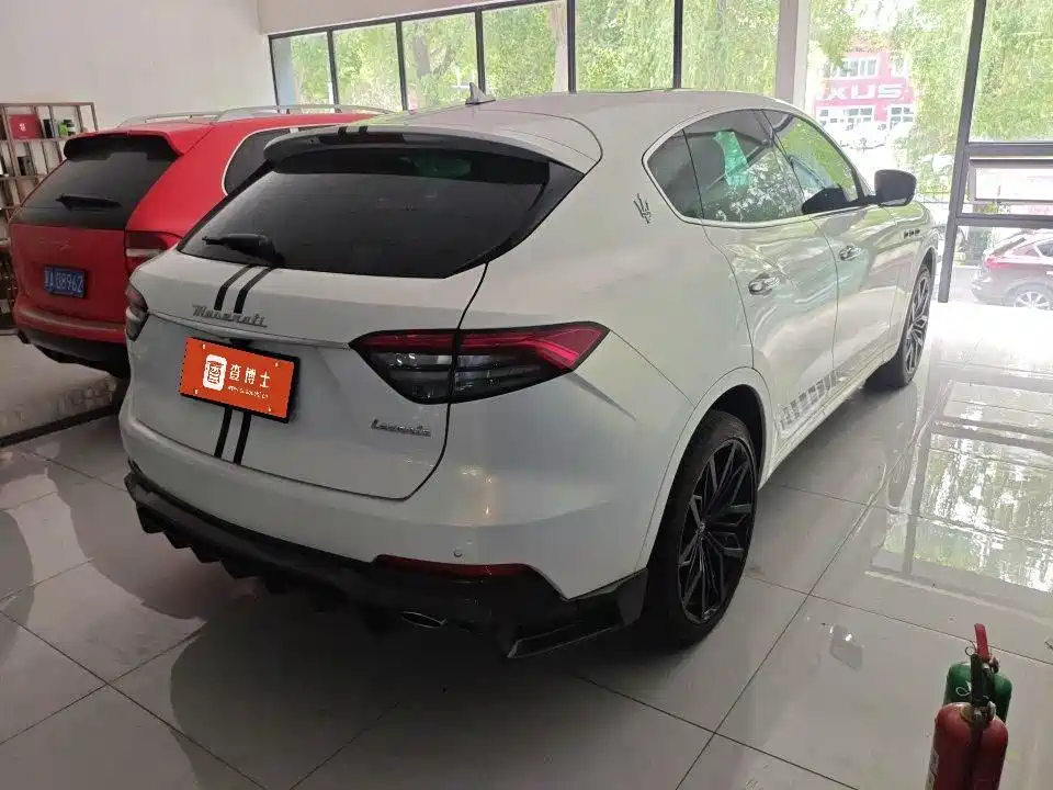 Maserati Levante 2022