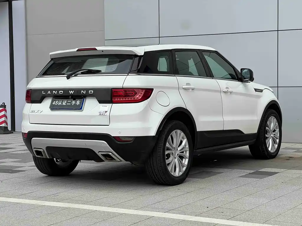 Landwind X7 2016 — фото 4