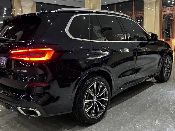 BMW X5 2021