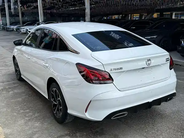 MG MG5 2022