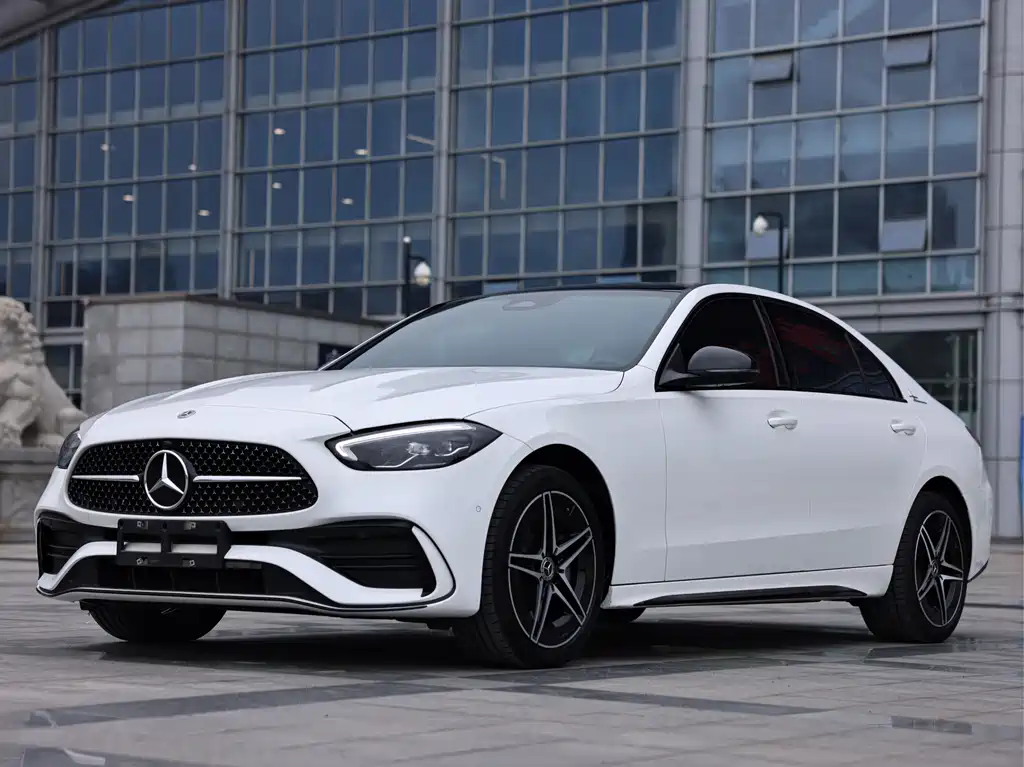 Mercedes-Benz C-Class 2023 — фото 1