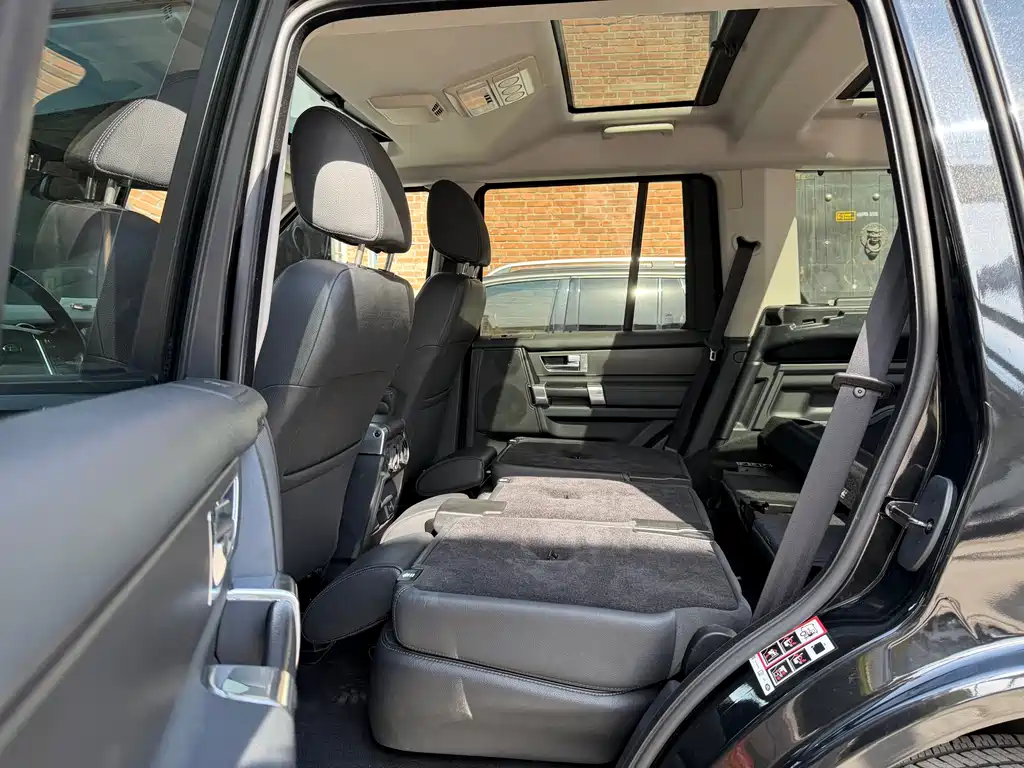 Land Rover Discovery 2014 — фото 20