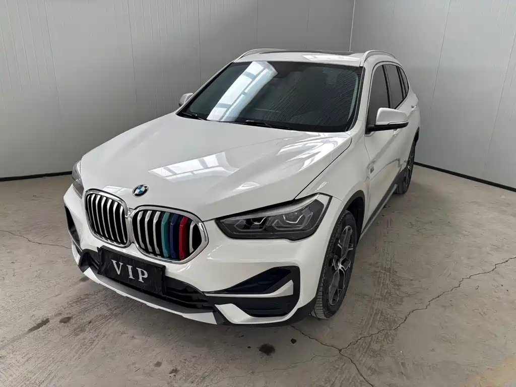 BMW X1 2022 — фото 1
