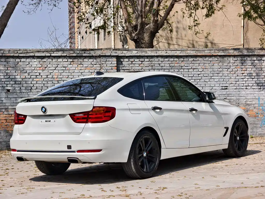 BMW 3 Series GT 2016 — фото 11