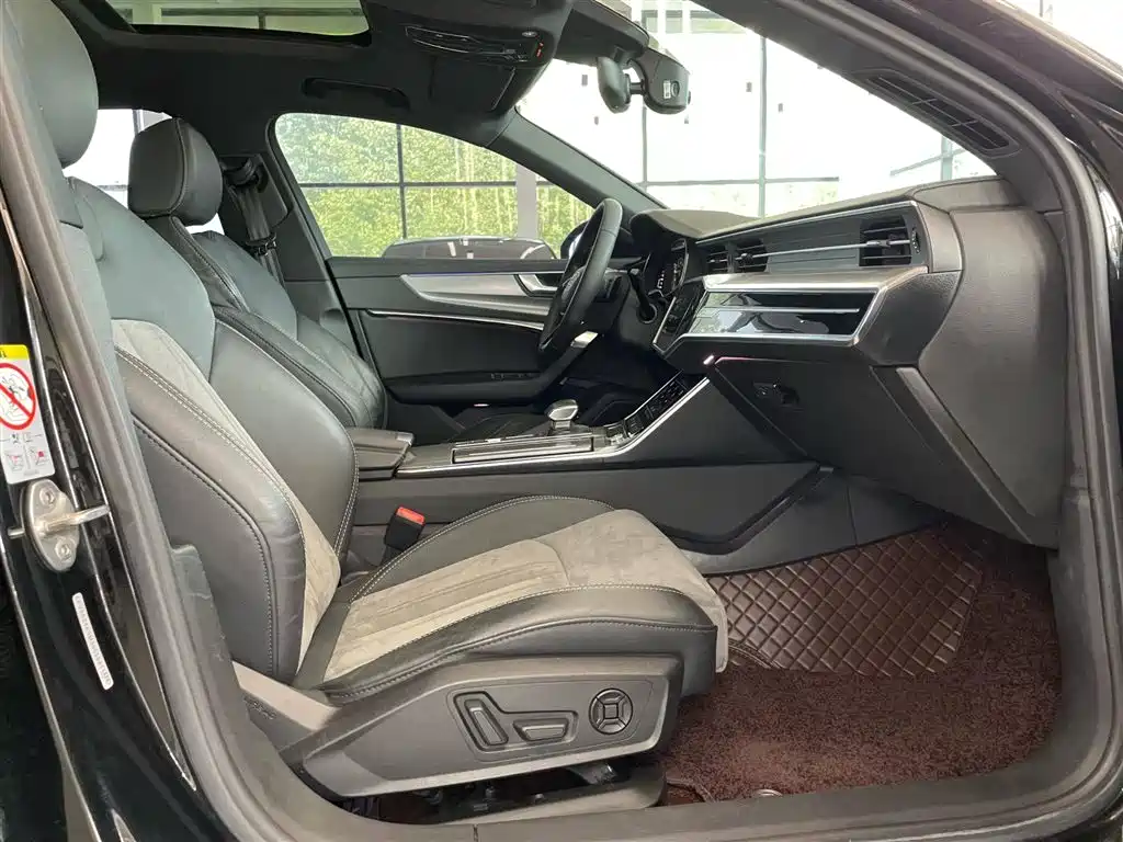 Audi A6L 2021