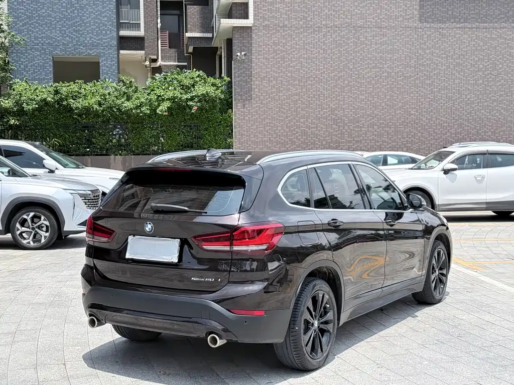 BMW X1 2021 — фото 9
