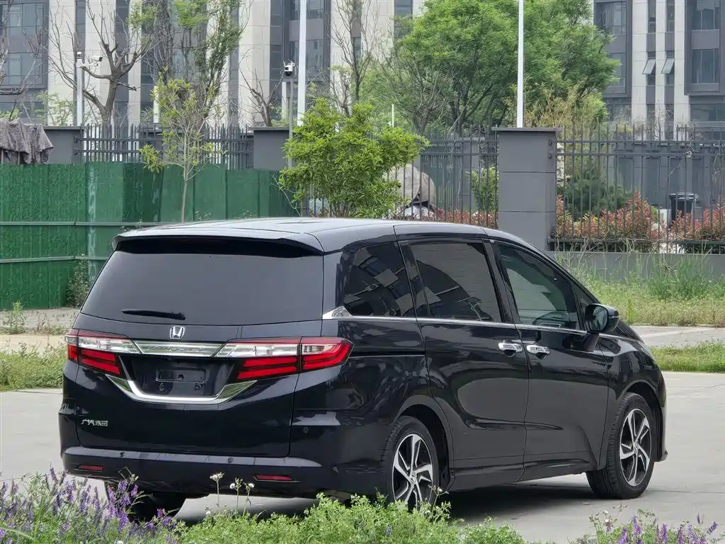 Honda Odyssey 2018 — фото 5