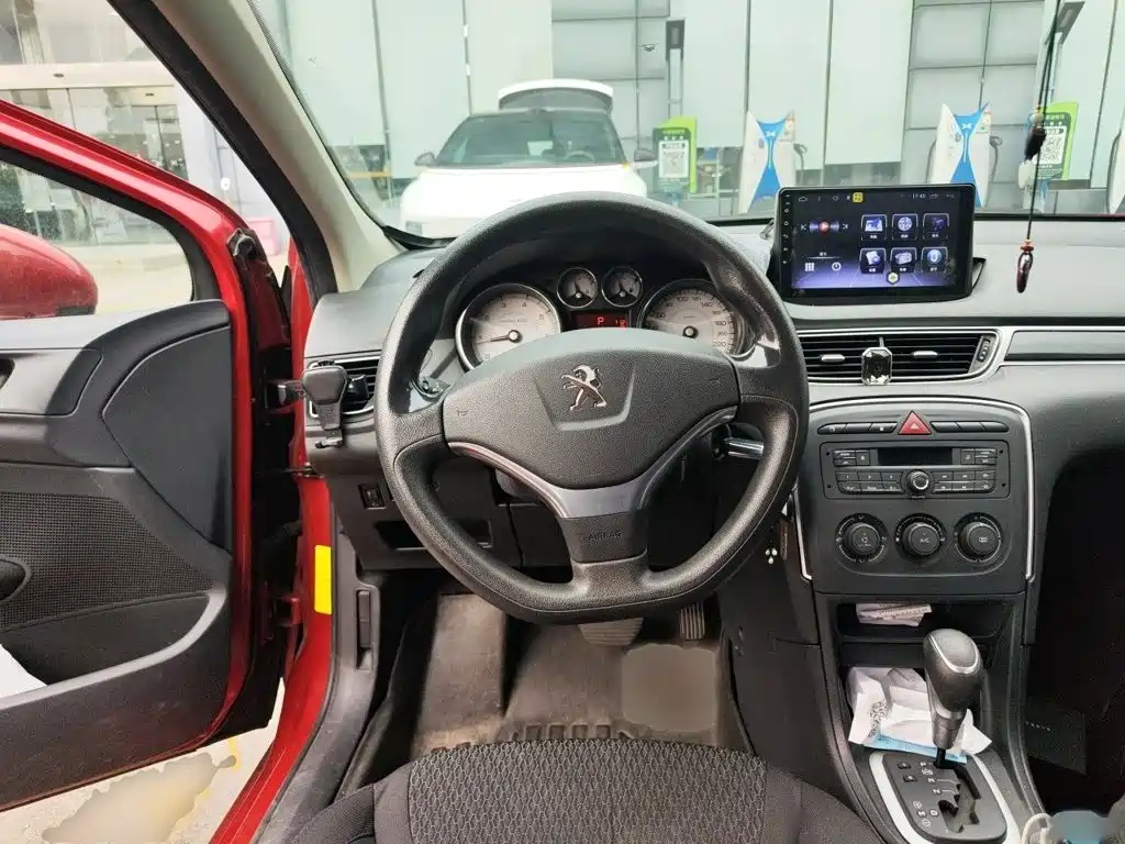 Peugeot 308 2016