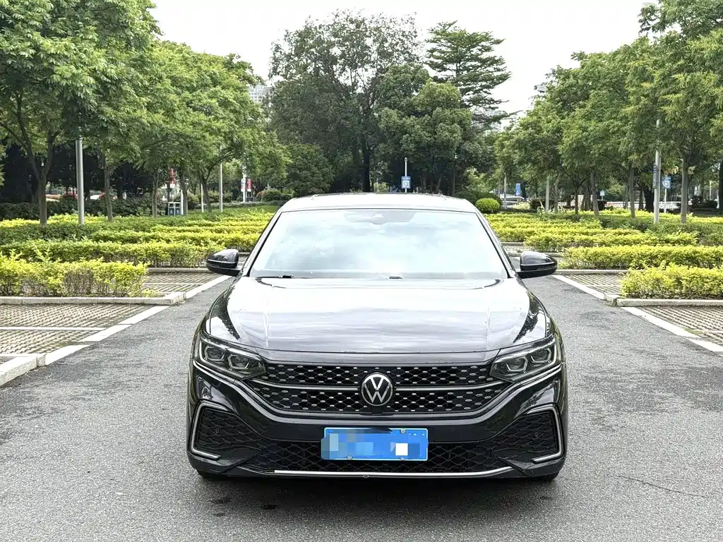 Volkswagen Passat 2022