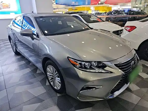 Lexus ES 2015