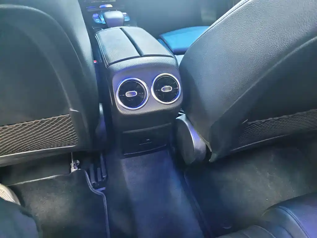 Mercedes-Benz A-Class 2022 — фото 12