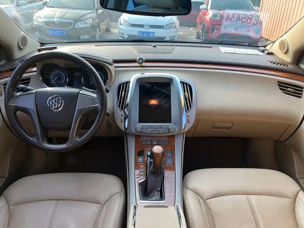 Buick LaCrosse 2012 — фото 10