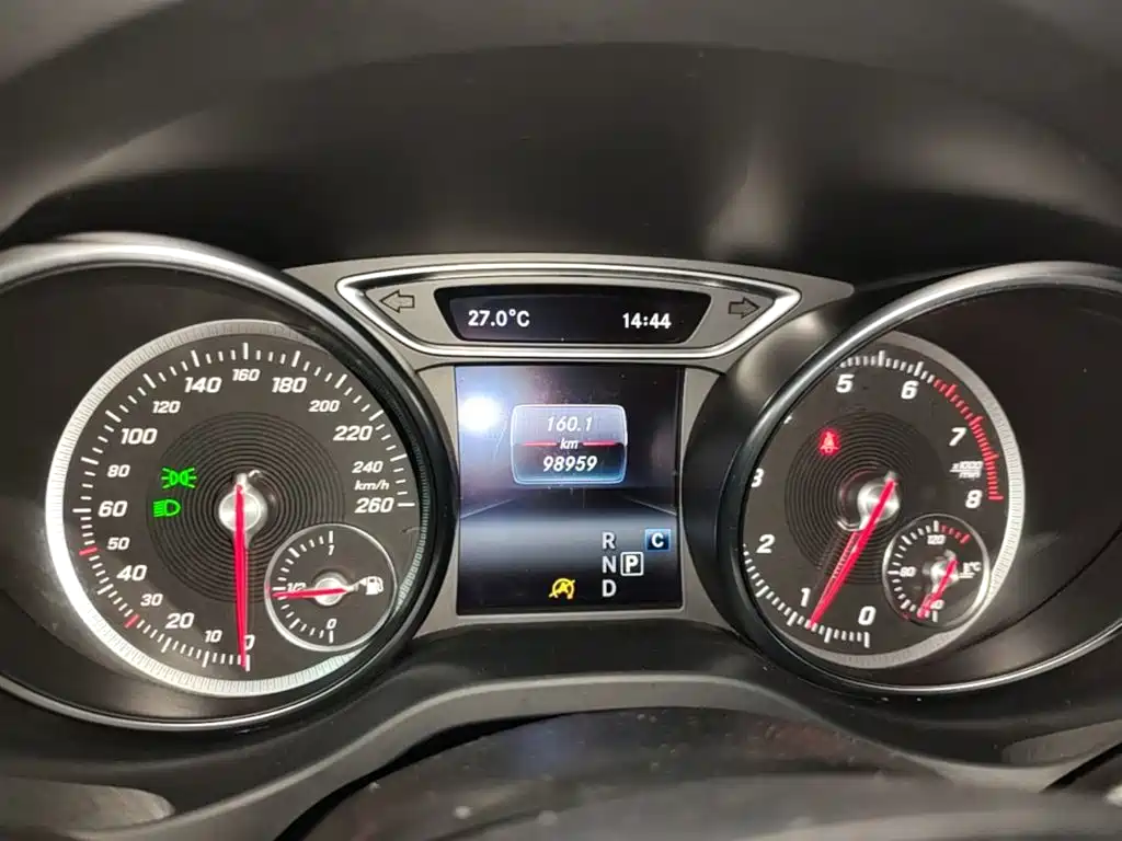 Mercedes-Benz CLA 2017 — фото 12
