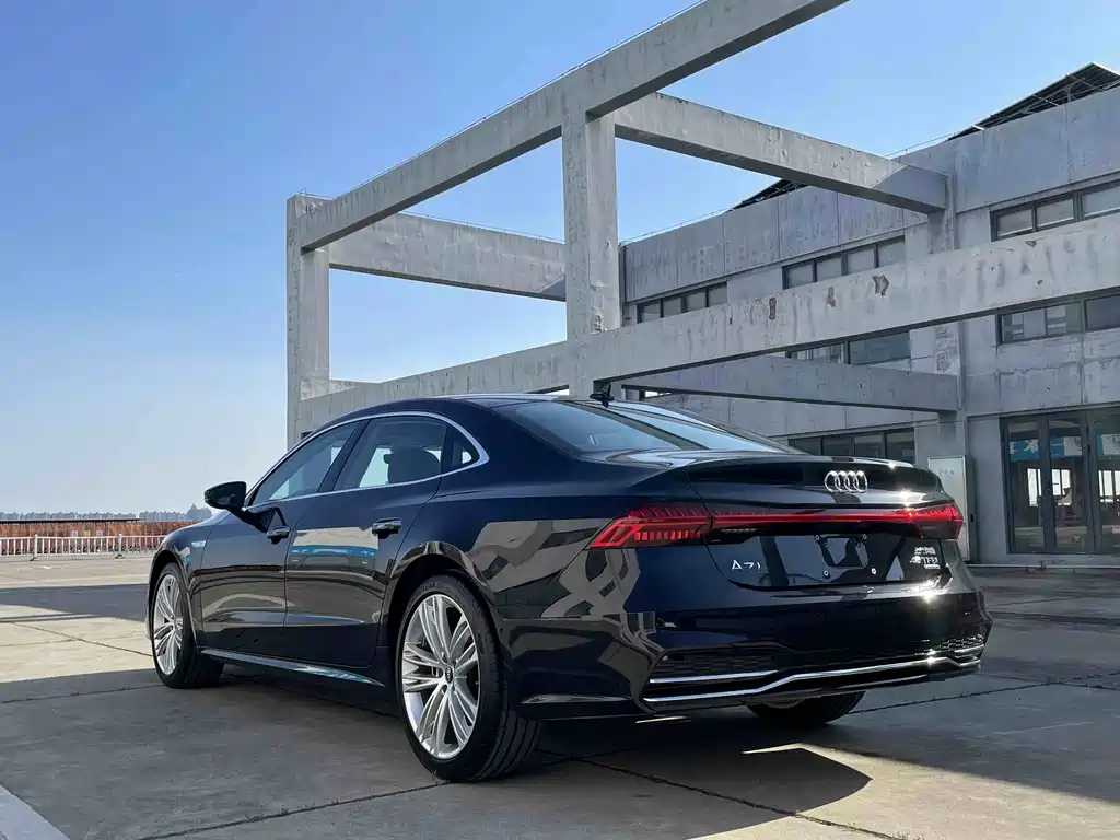 Audi A7L 2026 — фото 10