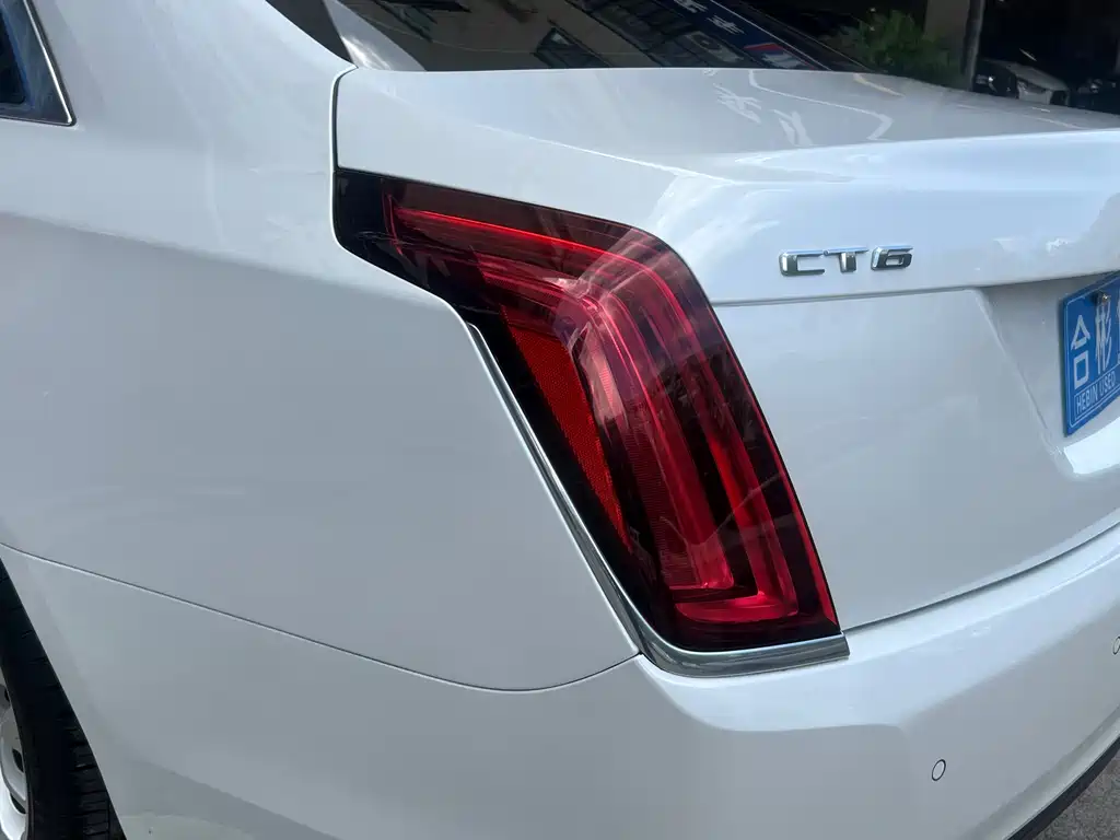 Cadillac CT6 2017 — фото 12