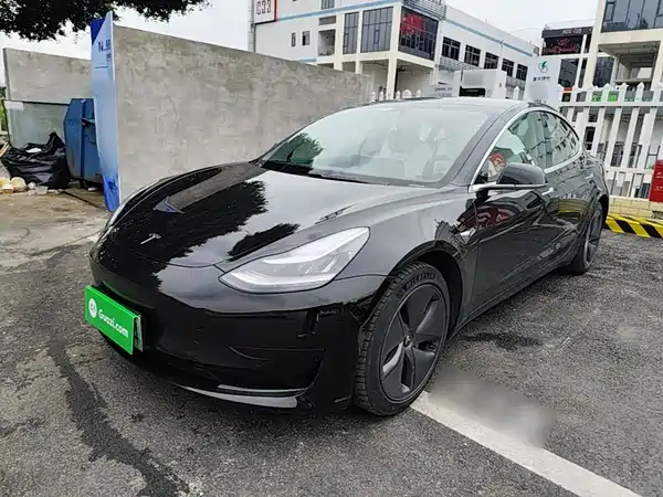 Tesla Model 3 2020