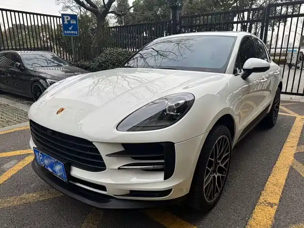 Porsche Macan 2021