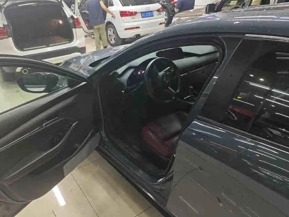 Mazda 3 Axela 2022