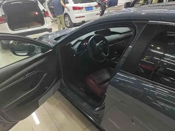 Mazda 3 Axela 2022