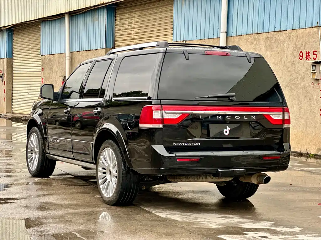 Lincoln Navigator 2017 — фото 7