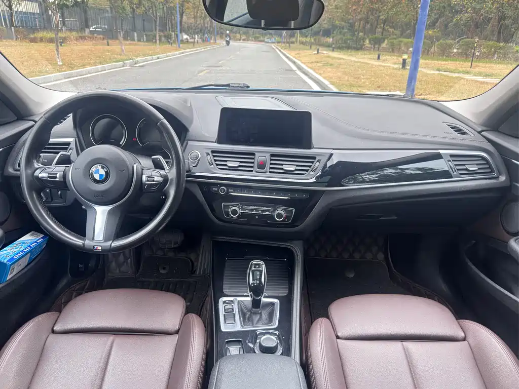BMW 1 Series 2020 — фото 15