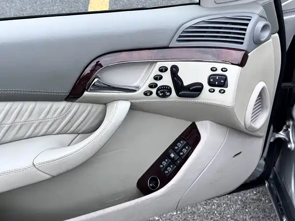 Mercedes-Benz S-Class 2005