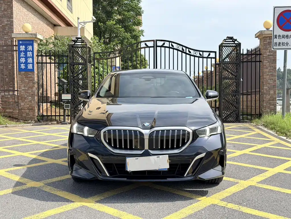 BMW 5 Series 2024