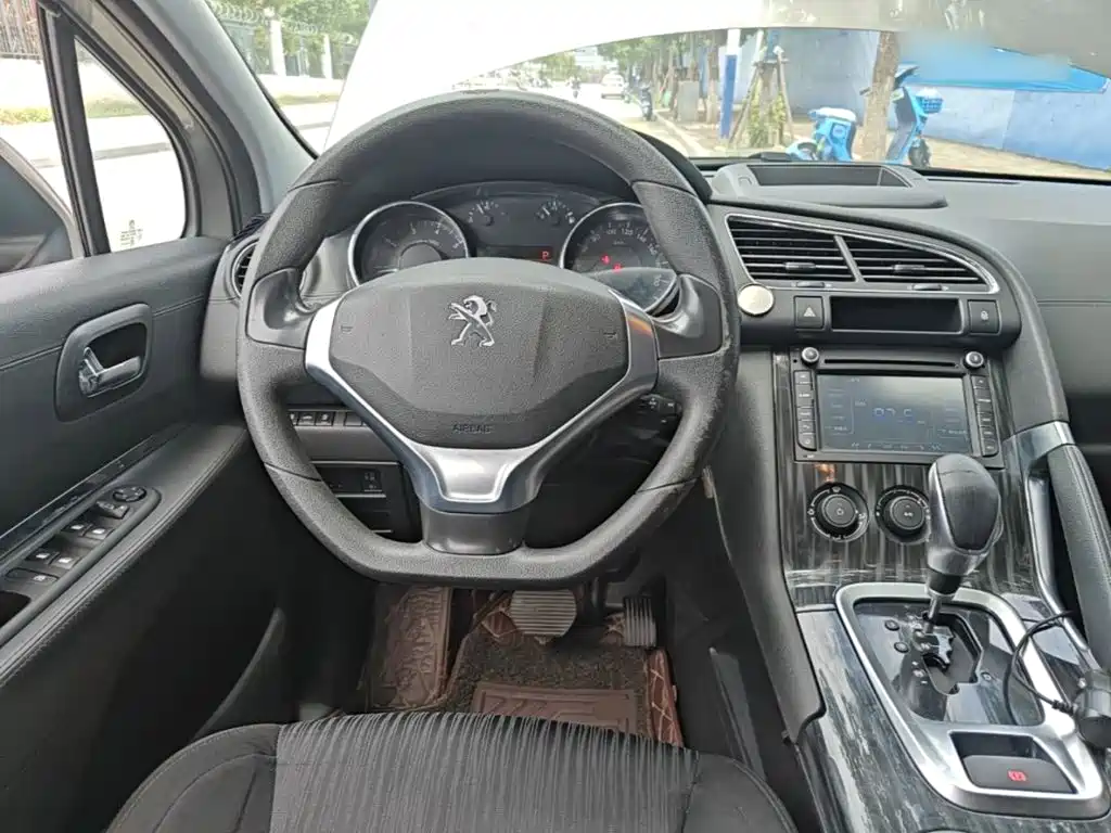 Peugeot 3008 2016 — фото 11