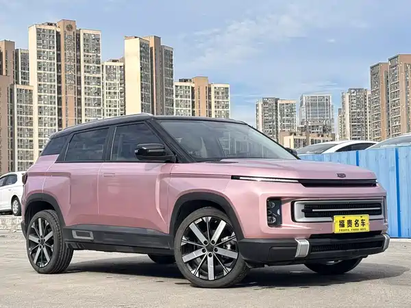 Geely ICON 2022