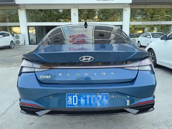 Hyundai Elantra 2021