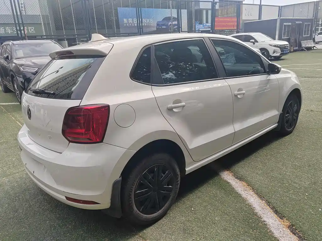Volkswagen Polo 2015