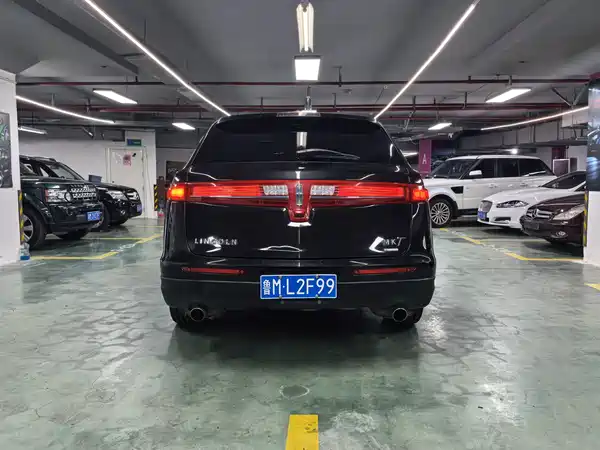 Lincoln MKT 2012