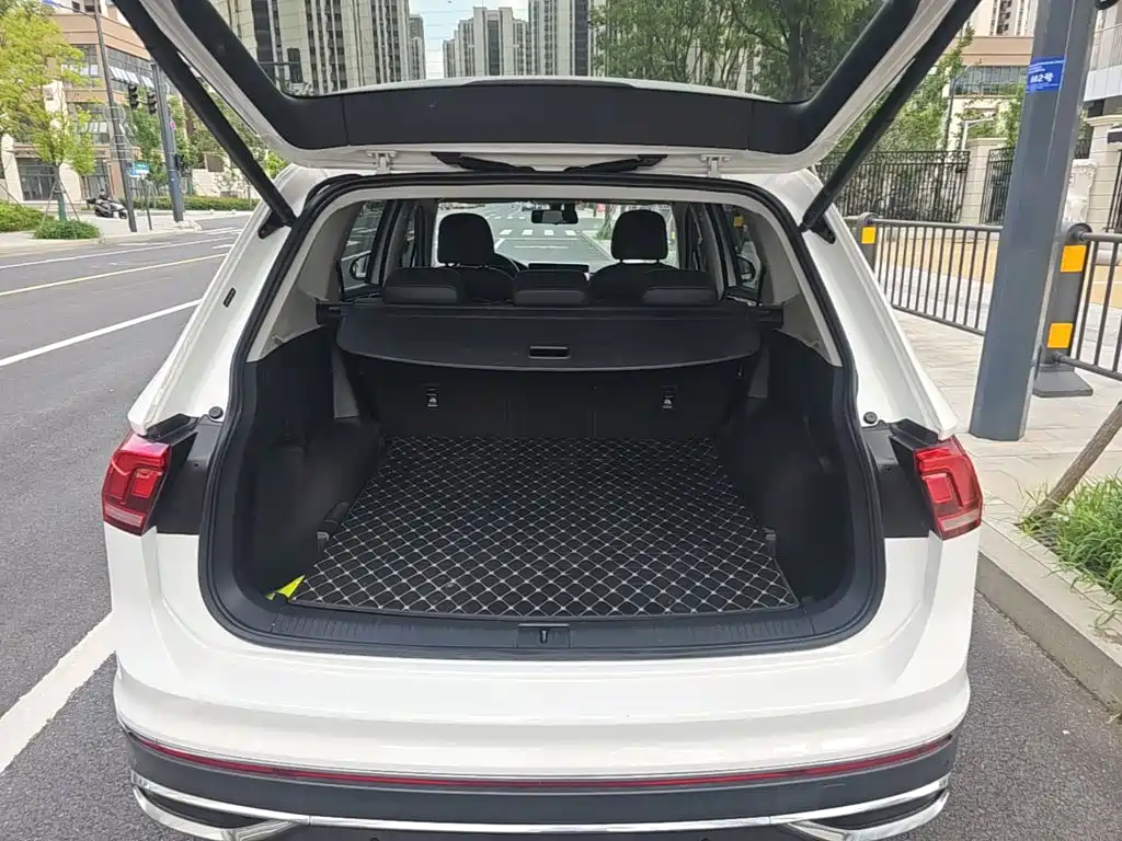 Volkswagen Tiguan L 2021 — фото 19