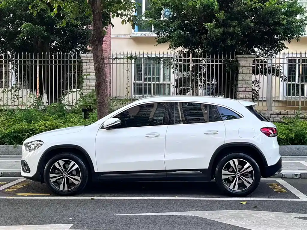 Mercedes-Benz GLA 2020 — фото 16