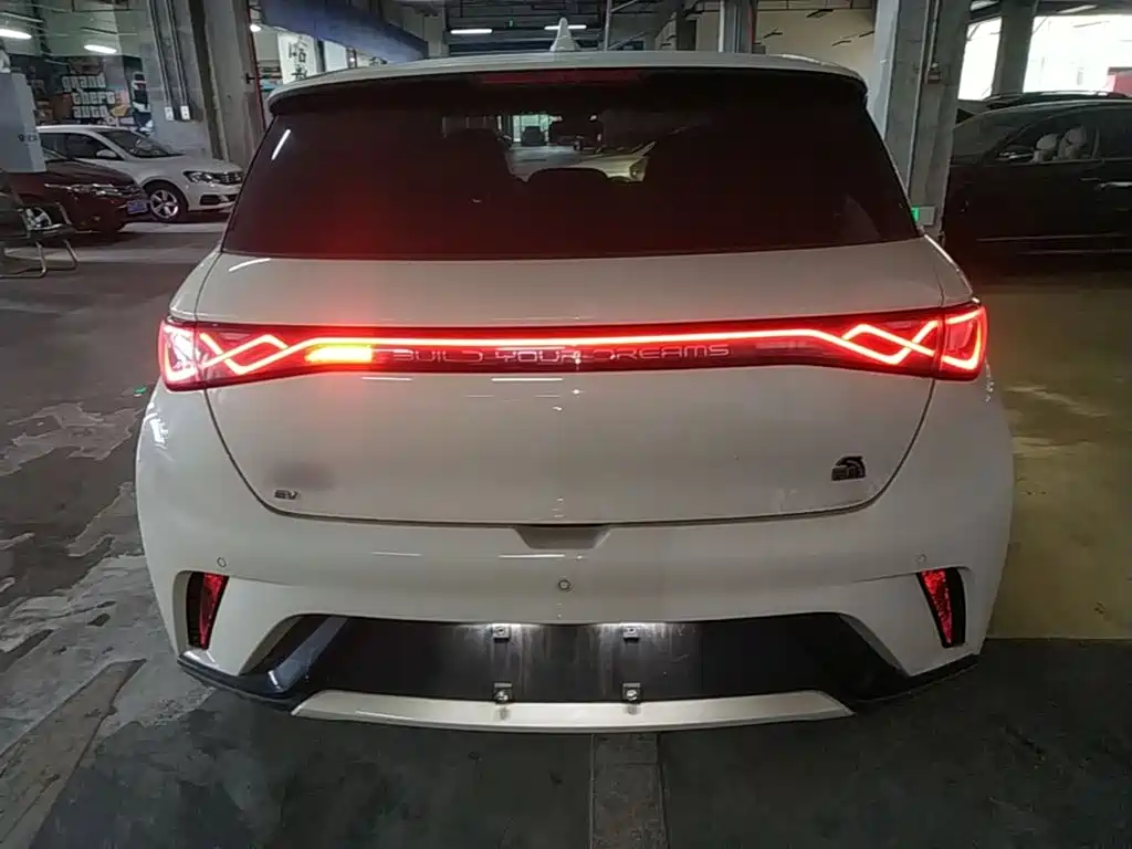 BYD Dolphin 2023