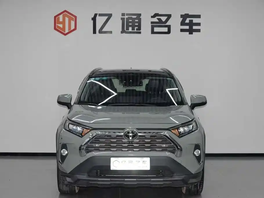 Toyota RAV4 2019 — фото 2