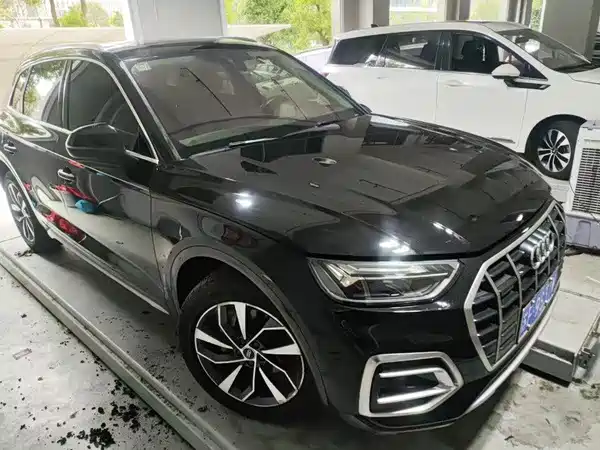 Audi Q5L 2022