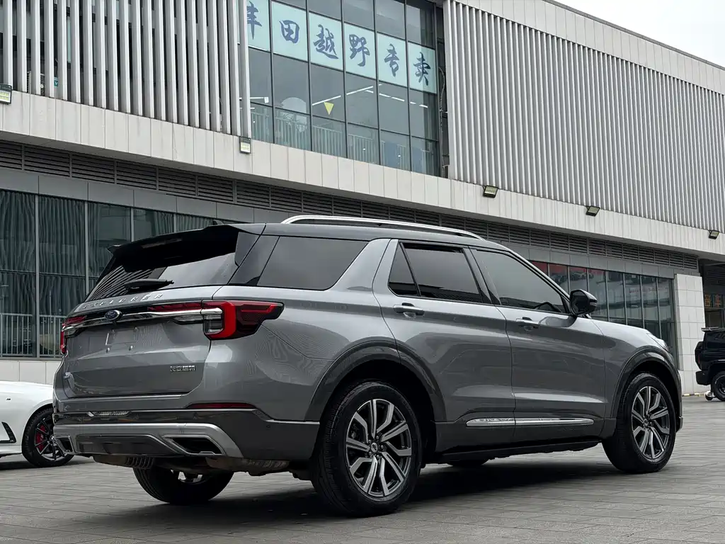 Ford Explorer 2023 — фото 5