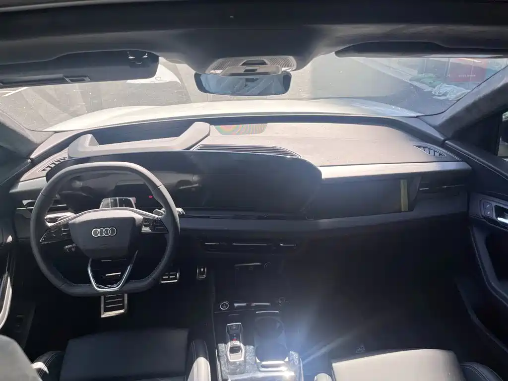 Audi Q6L E-Tron 2025 — фото 7