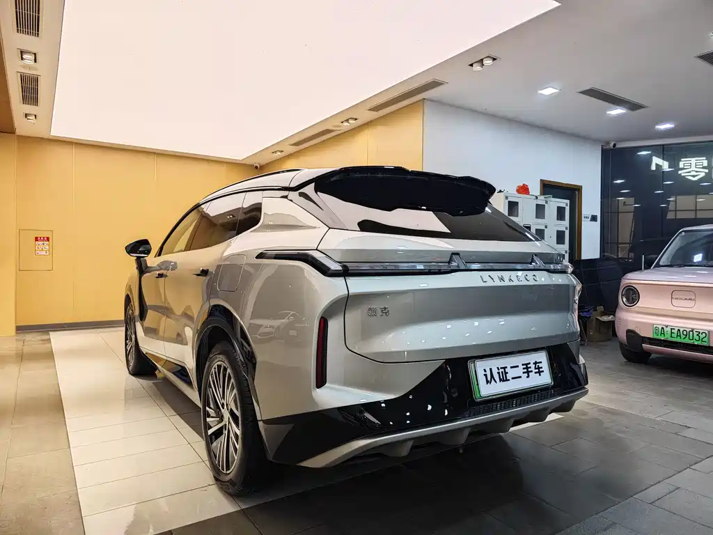 Lynk & Co 08 EM-P 2024 — фото 27