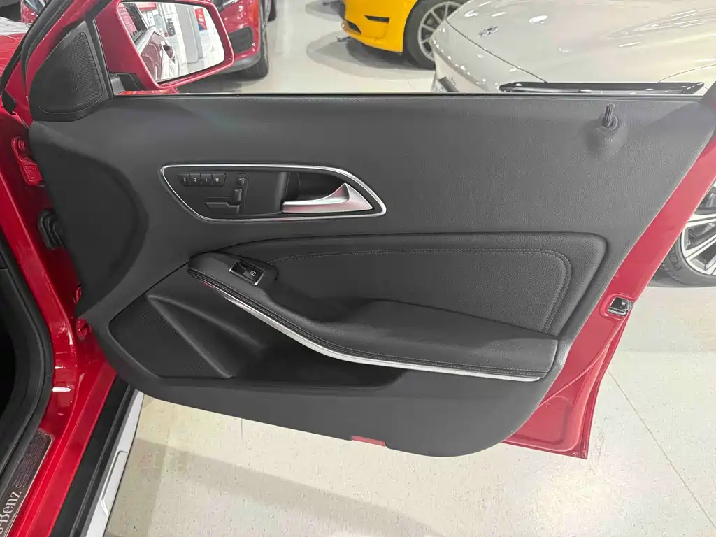 Mercedes-Benz GLA 2016 — фото 27