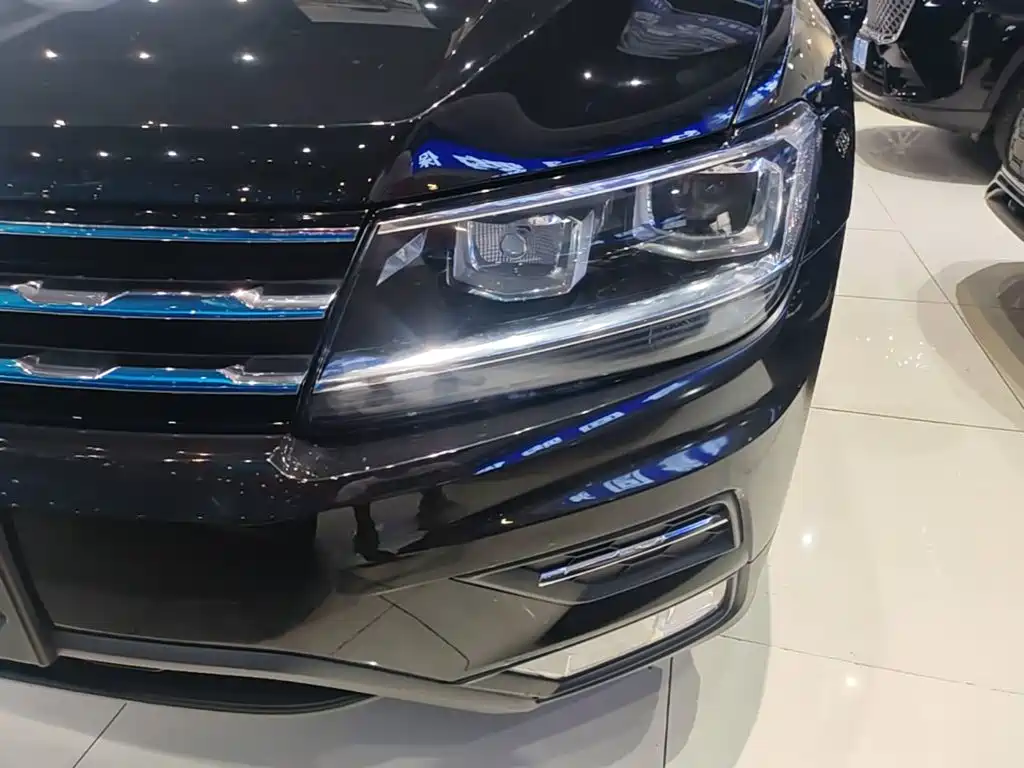 Volkswagen Tiguan L 2021 — фото 24